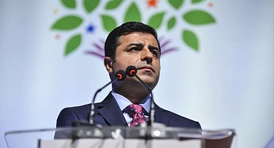 Selahattin Demirtaş Siyaseti Bıraktığını Açıkladı