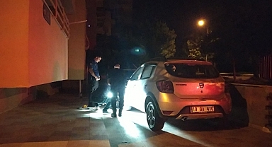 Apartman Bahçesinde Tabanca ve Dolu Şarjör Bulundu