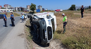 Türk Kızılay Kan Toplama Aracı Devrildi: 1 Yaralı