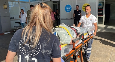 Üzerlerine Un Çuvalları Düşen 3 İşçi Yaralandı