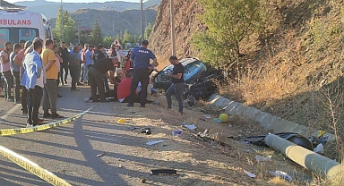 Düğün Dönüşü Trafik Kazası: 1 Ölü, 3 Yaralı
