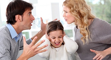 Eşini Ailesiyle Görüştürmeyen Kocaya Yargıtay’dan Kötü Haber