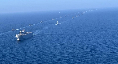 İstanbul Boğazı'nda 100 Savaş Gemisiyle Yapılacak Geçit Töreni Hazırlıkları Tamamlandı