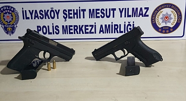 Şüpheli Araçta Silah Ele Geçirildi