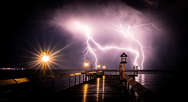 Ordu'da Şimşekler Geceyi Gündüze Çevirdi