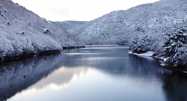 Boraboy Gölü'nde yağan karla kartpostallık manzaralar ortaya çıktı