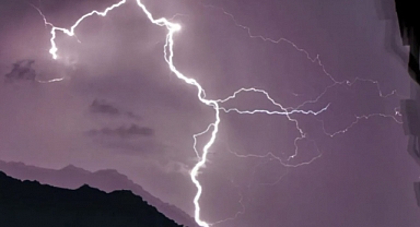 Çadırına yıldırım düşen kadın hayatını kaybetti