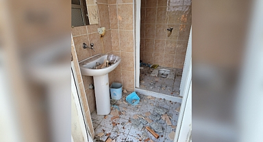 Samsun'da Yıldırımın İsabet Ettiği Minarenin Elektrik Hattı ve Lavabolarda Hasar Oluştu