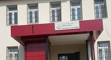 Anne, oğluna rapor vermeyen aile hekimini hastanelik etti