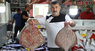 Balıkçı tezgahları renklendi