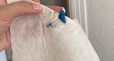 BİM'den aldığı yufkadan erimiş plastik çıktı