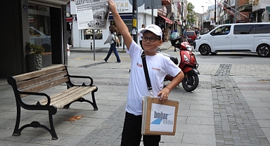 Çanakkale'de nostaljik gazete dağıtımı