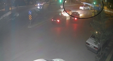 Kırmızı ışık ihlali kazaya neden oldu