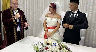 Samsun'da genç çiftlerin gelinlik ve damatlığı ile düğün salonu belediyeden