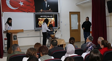 Amasya’da öğrenciler Aşık Veysel’i canlandırarak ders işledi