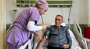 Aort Yırtığı 10 Saat Süren Hibrit Ameliyatla Tedavi Edildi