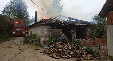 Kumru'da da ev yangını