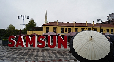 Samsun'da montlar gardıroplardan çıkıyor