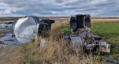 Tarım işçilerini taşıyan minibüs ile tanker çarpıştı: 1 ölü, 17 yaralı