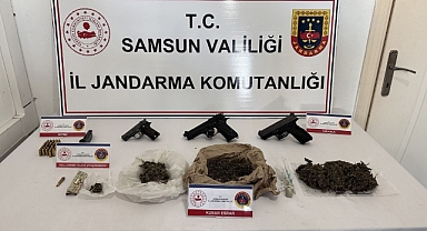 Jandarma Ekiplerinden Uyuşturucu Ve Silah Operasyonu