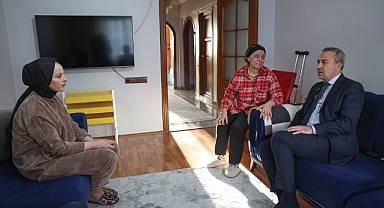 Gülkartları Başkan Adem Uzun Teslim Etti