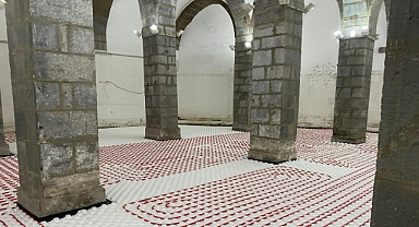 Niksar'da Ulu Caminin Isıtma Sistemi İçin 7 km Boru Döşendi