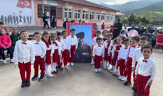 Gürçeşme’de Çocuklar Bayramı Doyasıya Kutladı