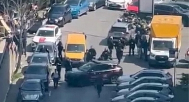 İstanbul'da Konsolosluk Yakınında Silahlı Çatışma!
