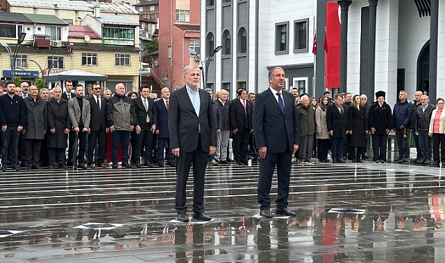 Niksar’da 23 Nisan Çelenk Sunma Töreni Yapıldı