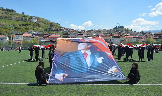 Niksar'da 23 Nisan Rüzgarı Coşkuyla Esti