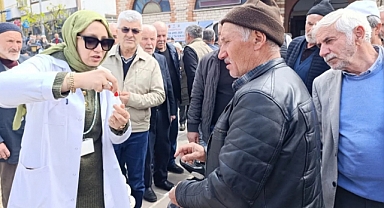 Niksar’da Cuma Namazı Çıkışı Kanser Farkındalığı