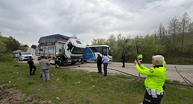 Niksar'da Seyir Halindeki Kamyon Alev Aldı