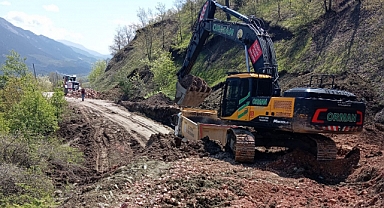 Niksar Gökçeoluk Köyü Yolunda Çökme: Çalışmalar Başladı