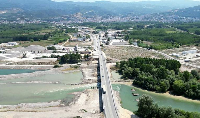 Niksar Sanayi Giriş Yolu Krizi: Esnaf Ayakta!