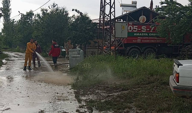 Niksar’da Sel Yaraları Sarılıyor: Köylerde Temizlik Çalışmaları Başladı