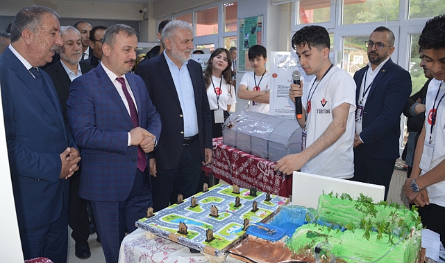 Niksar Fen Lisesi’nde Bilim Coşkusu: 19 Proje Sergilendi