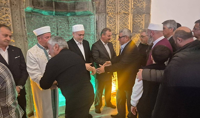 Niksar Protokolü Ulu Camii'nde Bayramlaştı
