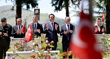 Tokat’ta Şehitlikler Ziyaret Edildi