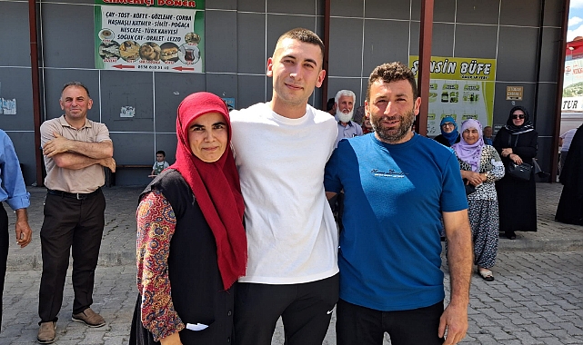 Niksar'da Duygu Dolu Asker Uğurlaması