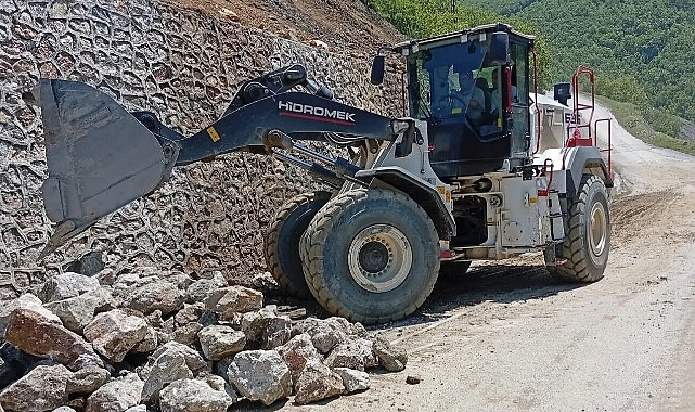 Yağışların Ardından Tokat’ta Yol Bakım ve Onarım Mesaisi