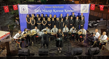 Niksar’da Yaz Sıcağında Müzikle Serinlediler