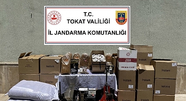 Tokat'ta Kaçak Tütün Operasyonu: 4 Şüpheli Gözaltında