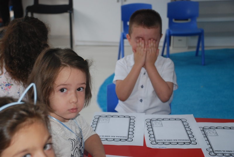 Annelerinden Ayrılırken Gözyaşlarını Tutamadılar