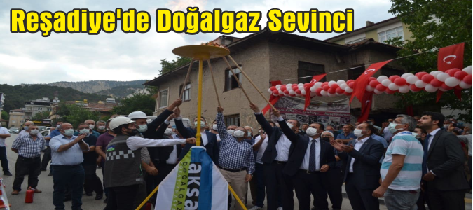 Reşadiye'de Doğalgaz Sevinci