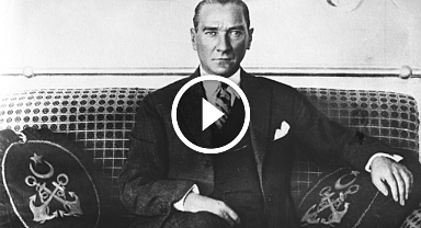 ATATÜRK YAPAY ZEKA YARDIMIYLA "FİKRİMİN İNCE GÜLÜ'NÜ" SÖYLEDİ 